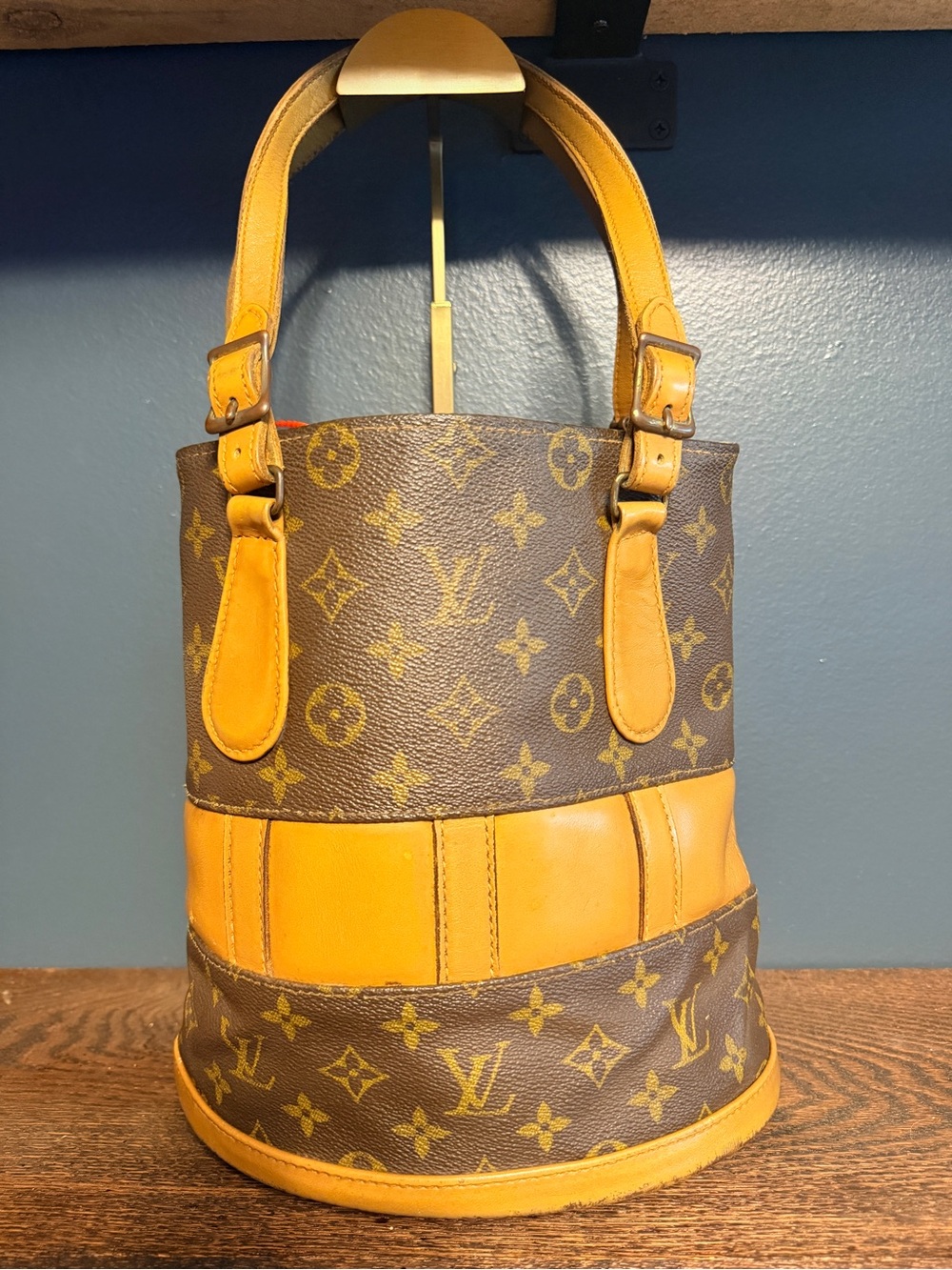 Louis Vuitton Vintage 1970’s Brown Monogram and Tan Leather Bucket Bag COA - Picture 3 of 13